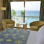 Ship Inn Boutique Hotel&SPA&Restaurant near the beach Templos