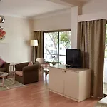 Hotel Ship Inn Boutique Hotel&SPA&Restaurant near the beach