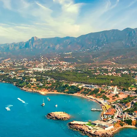 Ship Inn Boutique Hotel&SPA&Restaurant near the beach *