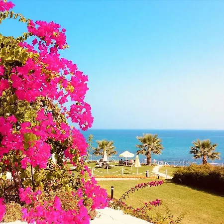 Hotel Ship Inn Boutique Hotel&SPA&Restaurant near the beach *