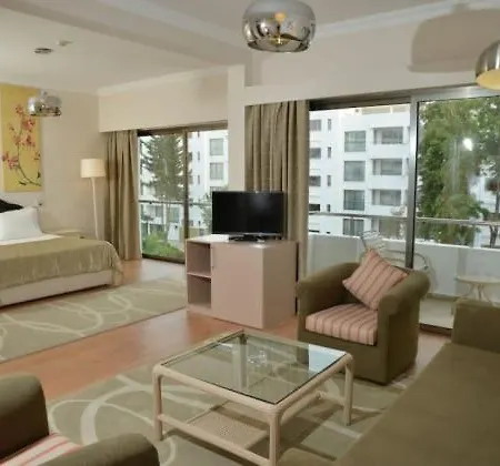 Hotel Jasmine Court & Location *