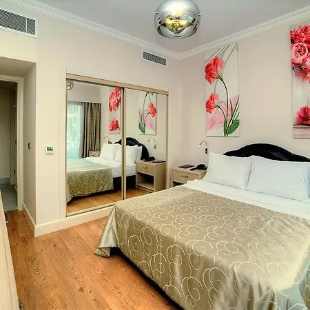 Jasmine Court & Location מלון