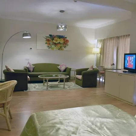 Jasmine Court & Location מלון