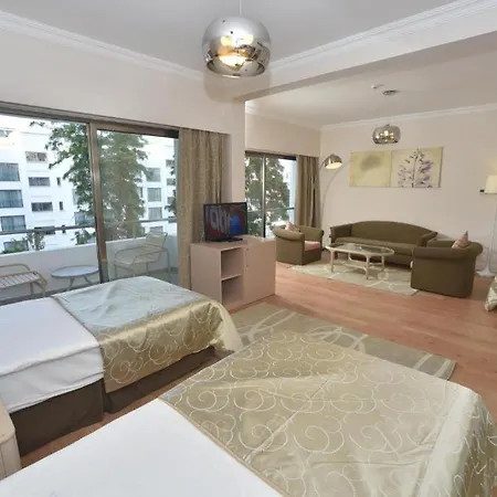 Jasmine Court Hotel & Spa Central Location Otel *