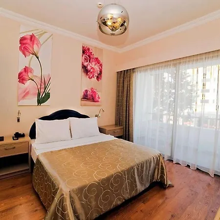 Jasmine Court & Location * Templos