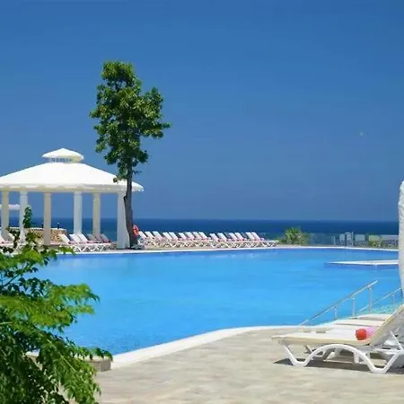 Jasmine Court & Location מלון