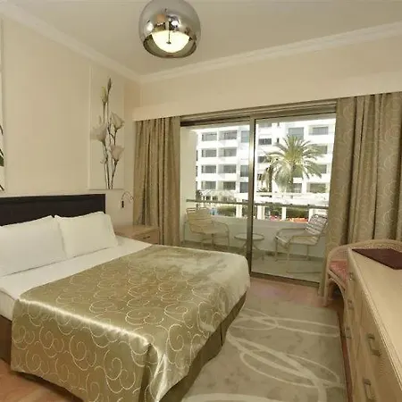 Отель Jasmine Court & Location
